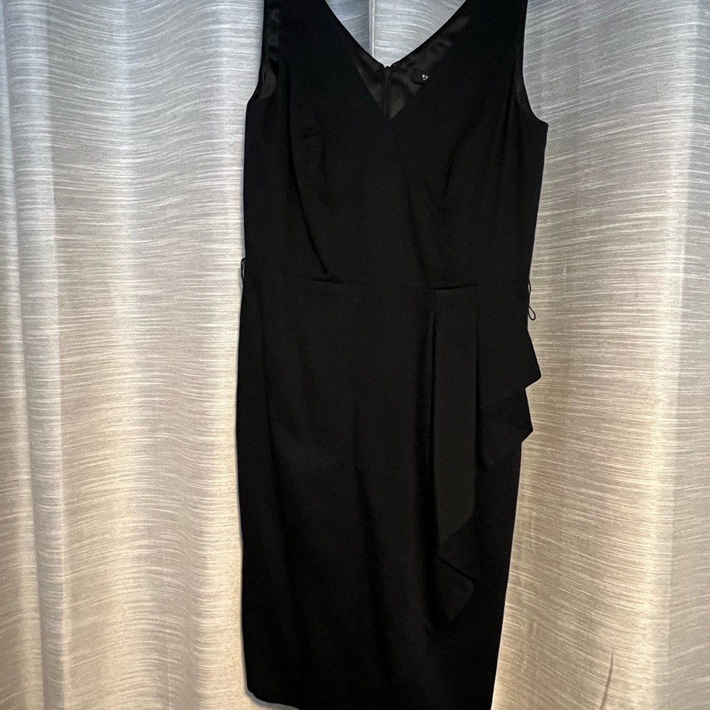 Elegant Black Sleeveless Dress